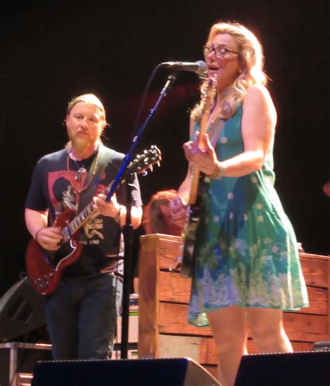 The Tedeschi Trucks Bands Wheels Of Soul 2016 Tour Keeps On Truckin No Depression