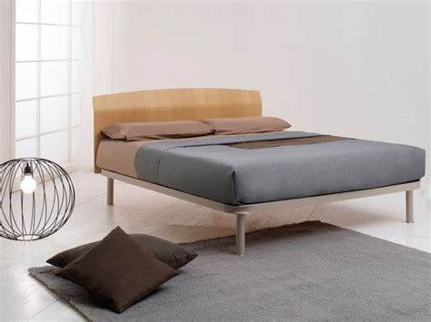 Struttura letto una piazza e mezza. Notturnia Testiera letto in legno Dorsal Simplicity Idea