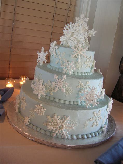 Beautiful Winter Wedding Cakes Top Dreamer