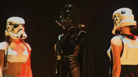 Star Wars Burlesque Show Darth Vader Domina Bestraft Ihre
