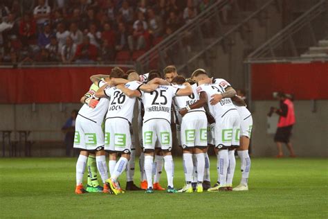 Außerdem ist sturm österreichs erfolgreichster teilnehmer an der champions league, in der saison 2000/2001 beendete man die gruppenphase auf platz 1. 20180509 Sturm Graz - RB Salzburg (1:0 nV) - ÖFB Cup Finale - Sturm Graz - Salzburg - SturmTifo ...