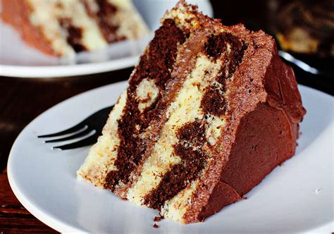 Chocolate Buttercream Cake With Whipped