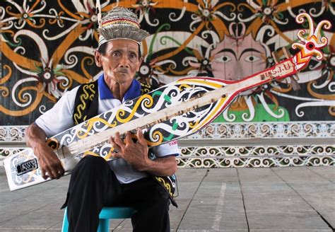 Sampe Gitar Beraneka Makna Versi Suku Dayak Ibukota Kita
