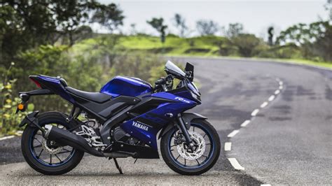 Explore yamaha r15 v3.0 price in india, specs, features, mileage, yamaha r15 v3.0 images, yamaha news, r15 v3.0 review and all other yamaha bikes. Yamaha R15 V3 Wallpaper Hd
