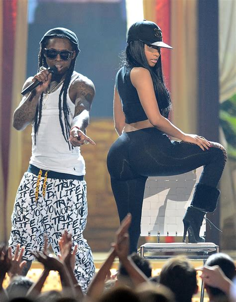 Nicki Minaj Gets Lil Wayne A Pink Neon Sign Young Money