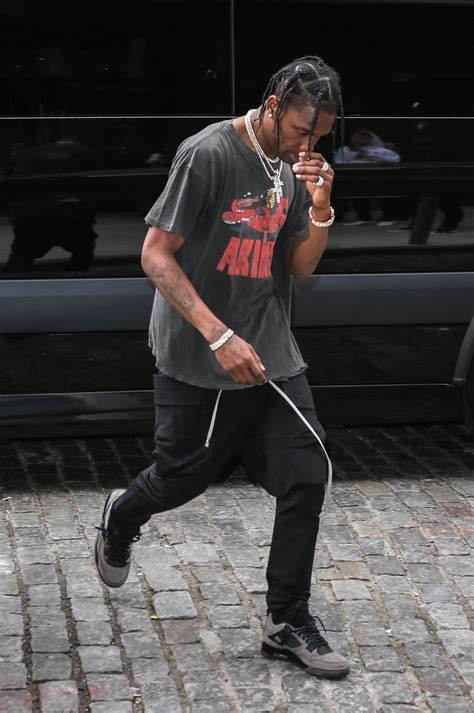 Get exclusive travis scott merch, official travis scott shop & store.【 cactus jack 】buy hoodies, shoes, shirts, & more ✅ free shipping around the globe. Travis Scott - Streetstyle in the city on Looklive | Travis scott fashion, Travis scott outfits ...