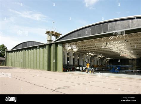 Aircraft Hangar Duxford Airfield Stock Photo Alamy