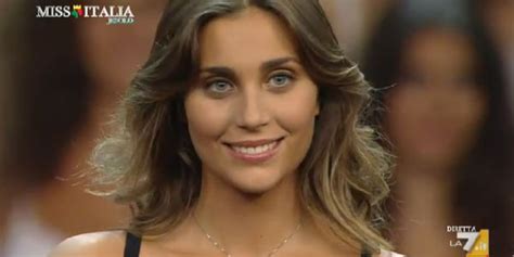 Rachele risaliti (born in prato on 2 february 1995) is a model and beauty pageant titleholder who the winner of the miss italia 2016 she won the crown on 10. Miss Italia 2016, vince Rachele Risaliti | La curvy Paola ...