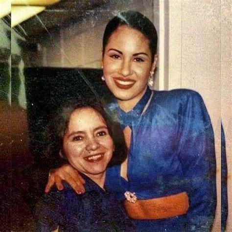 Selena With A Fan Backstage March 11th 1995 In Chicago Illinois 🌹 • • • • Selena Quintanilla