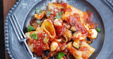 Tube Pasta With Veggie Sauce Recipe Eat Smarter Usa
