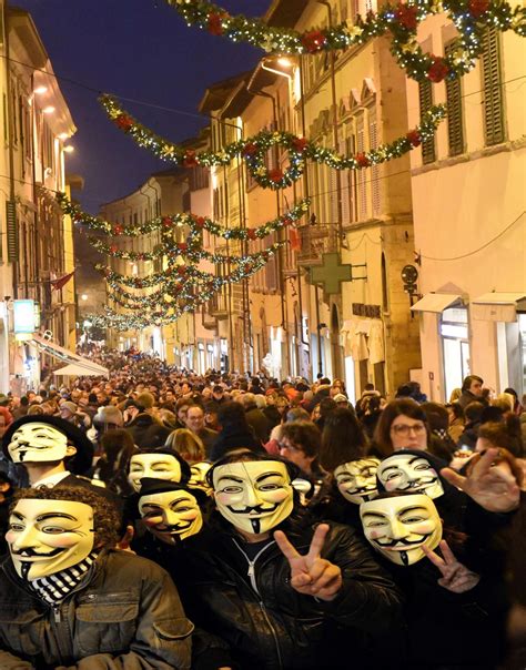 50 anni di carriera giornalistica cominciata con il resto del carlino e guerin sportivo, ma da sempre appassionato di musica e festival di sanremo. Arezzo, né carne né pesce :: L'ortica che punge | Arezzo24