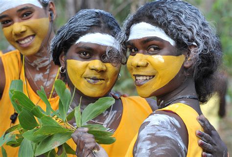 Yolngu people of Arnhem Land, Northern Territory (photo by Wayne ...