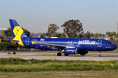 Aero Pacific Flightlines Jetblue A320 232 N775jb Vets In Blue
