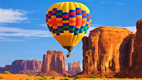 Saudi Iqama Helper Al Ula To The Guinness Book Of Parachute Balloon