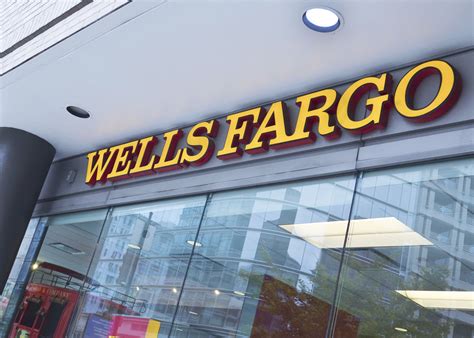 Headquartered in sioux falls, sd, it has assets in the amount of $1,553,871,000,000. The Many Woes of Wells Fargo Bank | The Crusader Newspaper ...