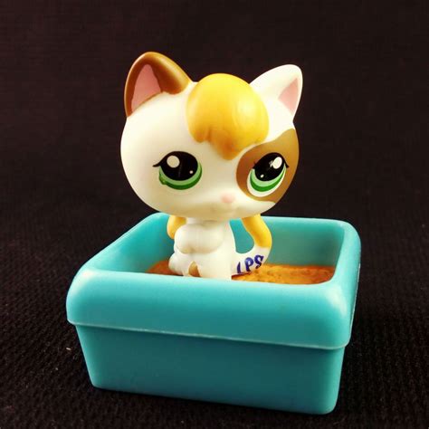 Littlest Pet Shop 1461 White Kitten Standing Lps Toy Hasbro 2005 Spoted