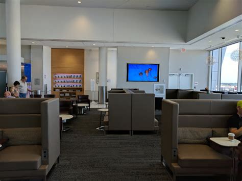Lounge Delta Sky Club Concourse B Reviews And Photos 6000 N
