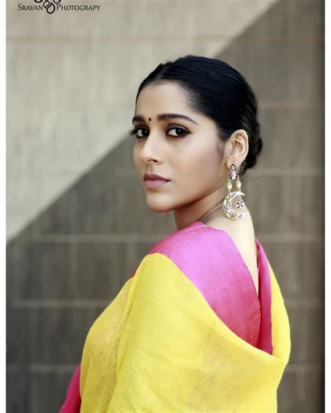 Actress Rashmi Gautam Look Elegant In Yellow Saree