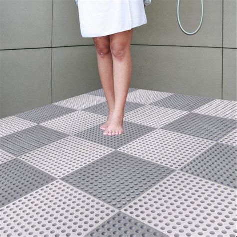 Bath Anti Slip Mat Used While Bathing And Toilet Purposes To Avoid