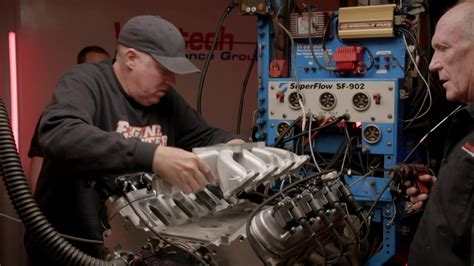 Engine Masters S7e12 Manifold Shootout For The Carbureted Ls Crowd