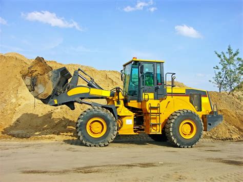 Skills And Qualifications To Become A Heavy Equipment Operator Bare