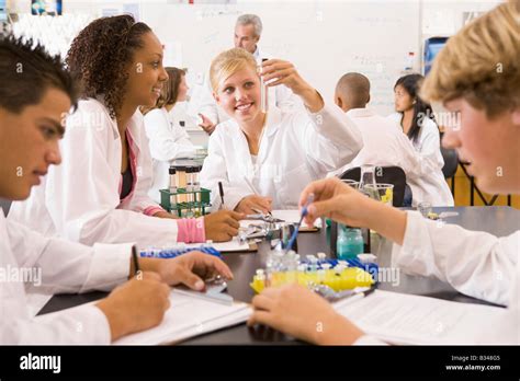 Students in physics class Stock Photo: 19148869 - Alamy