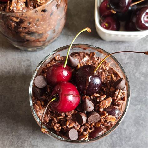 Vegan Chocolate Cherry Overnight Oats Needs Only 5 Minutes Of Effort