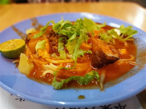 Secara olahan, mungkin sama seperti kwetiau rebus atau goreng yang biasa kita jumpai di pinggir jalan, tapi secara bahan dan rasa, jangan ditanya deh! Hari Kedua : Mengelilingi Georgetown