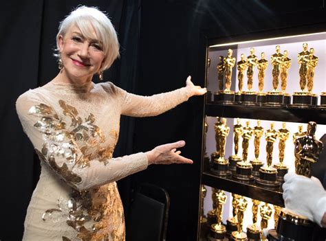 Helen Mirren From Oscars 2018 Candid Moments E News