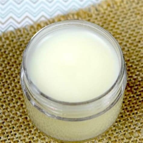 Homemade Lip Balm Recipe Easy Diy Lip Balm With Only 3 Ingredients