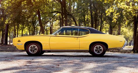 Classic Cars That Actually Look Good In Yellow Horsepower Specs