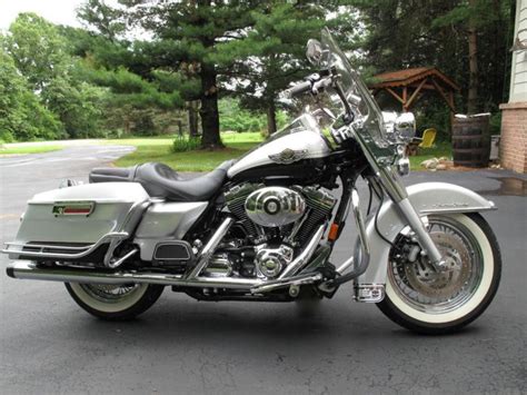 100th anniversary edition gold key accessory package with gold key. Buy 2003 Harley Davidson 100th Anniversary Road on 2040-motos