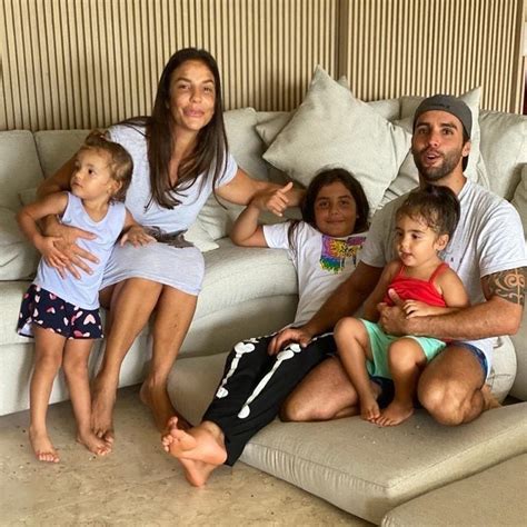 Последние твиты от ivete sangalo (@ofcivetesangalo). "O Brasil é racista, homofóbico e de feminicídio", dispara ...