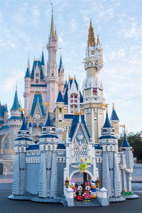 Vyřazení Lego 71040 The Disney Castle Sells Out At