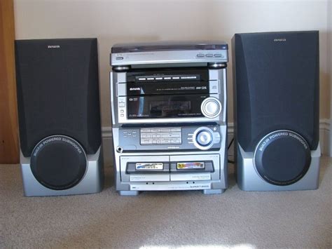 Aiwa Compact Disc Stereo System Z L500 With Turntable In