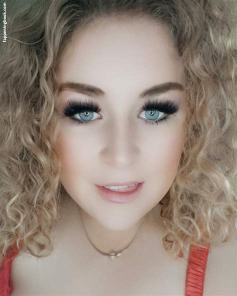 Curvy Abbii Curvyabbii Nude Onlyfans Leaks The Fappening Photo