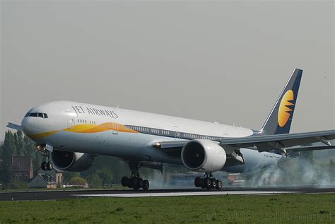 Airline Livery Of The Week Jet Airways Rocks The Cheatline