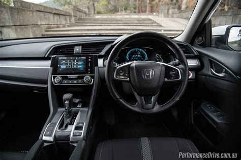 See the complete standard interior features for 2020 honda civic along with exterior and mechanical features. 2016 Honda Civic VTi-S sedan review (video) | PerformanceDrive
