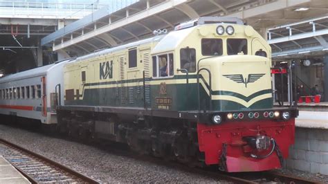 Lokomotif Vintage Terbaru Ke Jakarta Nonton Kereta Api Elit Krl