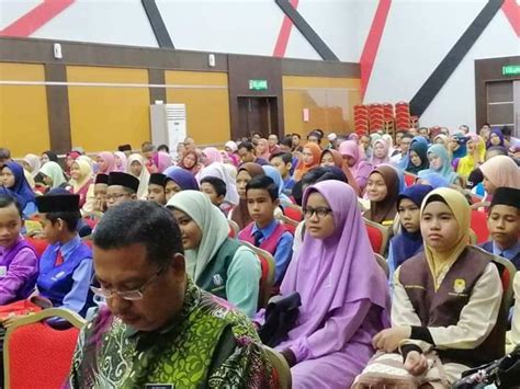 Pendidikan amatlah penting dalam menentukan kemajuan sesebuah negara. Terengganu Tubuh Sekolah Menengah Islam Darul Iman (SMIDI ...