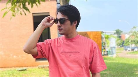 Profil Ricky Harun Aktor Yang Tetap Awet Muda Meski Sudah Jadi Bapak 4