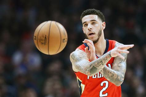 Lonzo ball ретвитнул(а) lance stephenson. Lonzo Ball, sa réponse aux rumeurs d'un départ des Pelicans