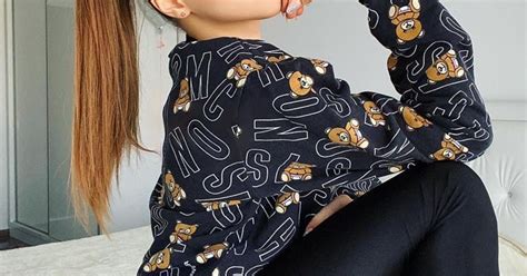Larisa andreea iordache is a romanian artistic gymnast that won a bronze medal at the 2012 summer. Gimnasta Larisa Iordache luptă contra coronavirus, din ...