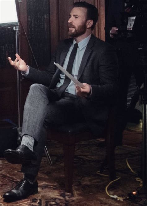Chris Evans Fans 🎂🎉🥂 💙 On Twitter Find A Man That Looks Amazing In Suits And Has Amazing Shoes