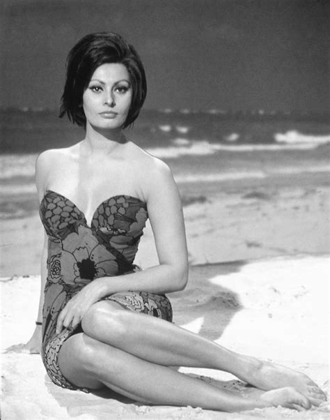 Sophia Loren She Had Super Legs Just Watched Her In House Boat W Cary Grant Loren Sophia