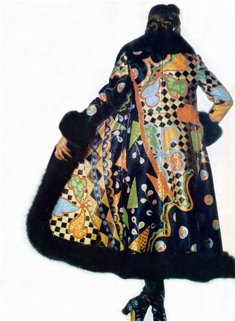 oscar de la renta photo by penn vogue 1971 seventies fashion vintage clothes women 70s