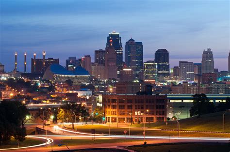 These kansas city experiences make great gifts for family or friends, or you can book one for yourself! 19 Beautiful Things About Kansas City - Bryn Donovan