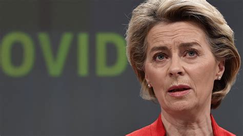 EU-ombudsman: Von der Leyen moet sms-verkeer met Pfizer-baas vrijgeven