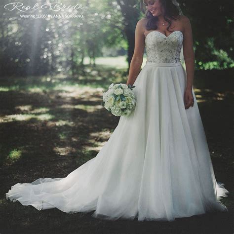 Discover beautiful and exclusive wedding dresses without be inspired by real wedding stories from our brides! WED2B on Twitter: "We just love this photo of our stunning ...