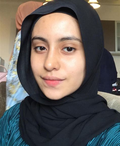 Masyaallah Look At Her Shes Really Pretty Even Without Makeup She Is